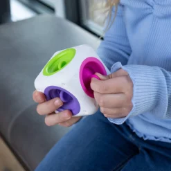 Fat Brain Toys - Tugl Cube