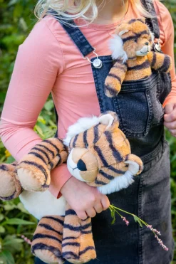 Nana Huchy- Tesh The Tiger
