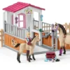 Schleich - Horse Stall With Horses And Groom