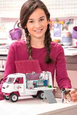 Schleich - Mobile Vet With Hanoverian Foal Set