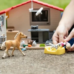 Schleich - Veterinarian Practise With Pets