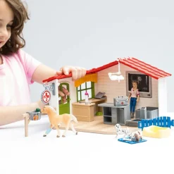 Schleich - Veterinarian Practise With Pets